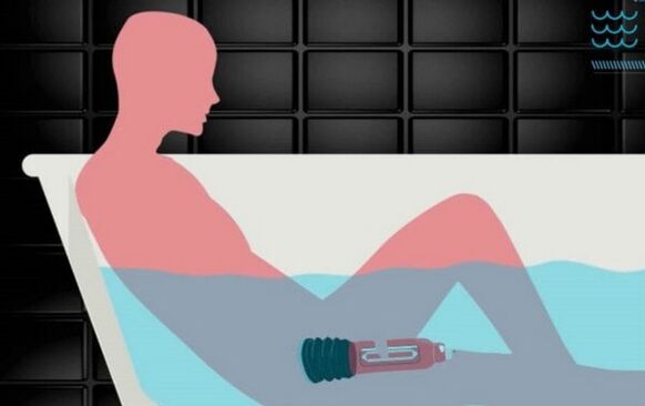 Utilizarea de către bărbat a unei hidropompe pentru creșterea penisului